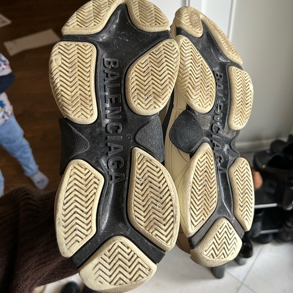 Balenciaga Sneakers - Picture 6 of 6